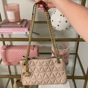 Michael Kors Blush quilted bag